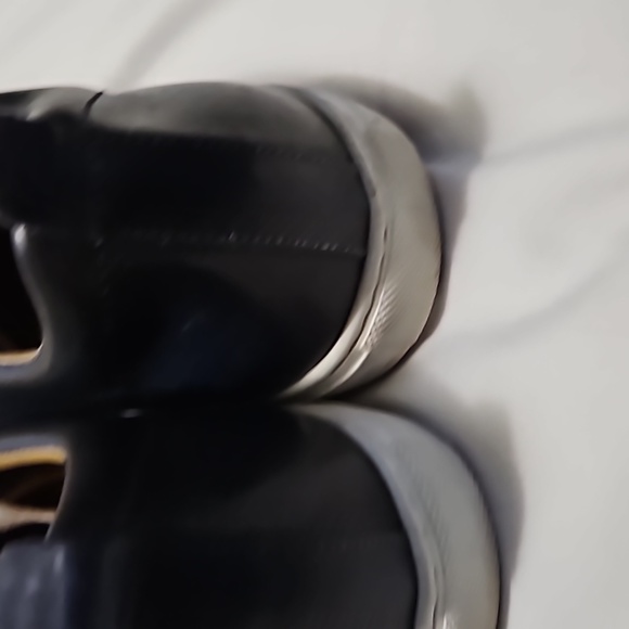 Mezlan sneakers. - Picture 8 of 8